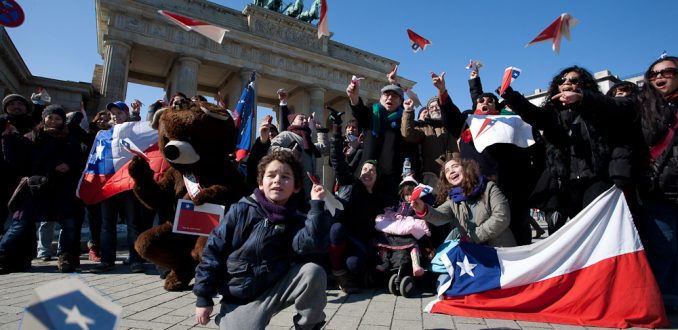 Más de un millón de chilenos vive en el exterior según cifras oficiales