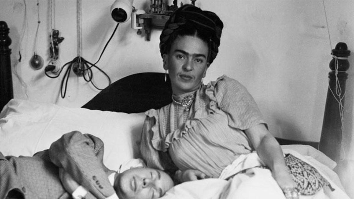 Conferencia dedicada a Frida Kahlo, impartida por Susana Pliego