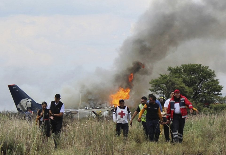 Messico, precipitato aereo con 103 persone a bordo