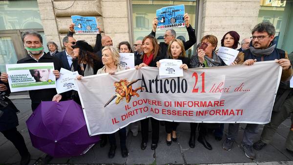 ITALIA: Marcha de periodistas en defensa de la libertad de prensa
