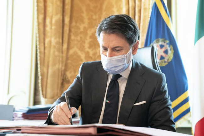 Coronavirus, il presidente Conte firma il Dpcm del 13 ottobre – TESTO INTEGRALE