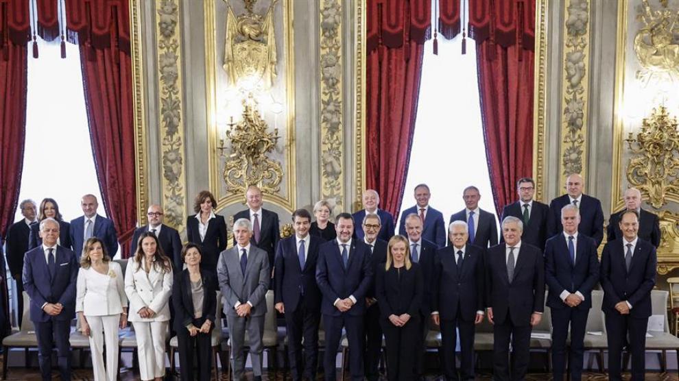 Giorgia Meloni hace historia y jura como primera ministra de Italia